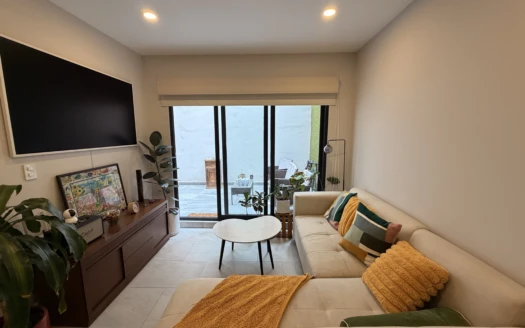Departamento con terraza en venta en Miravalle